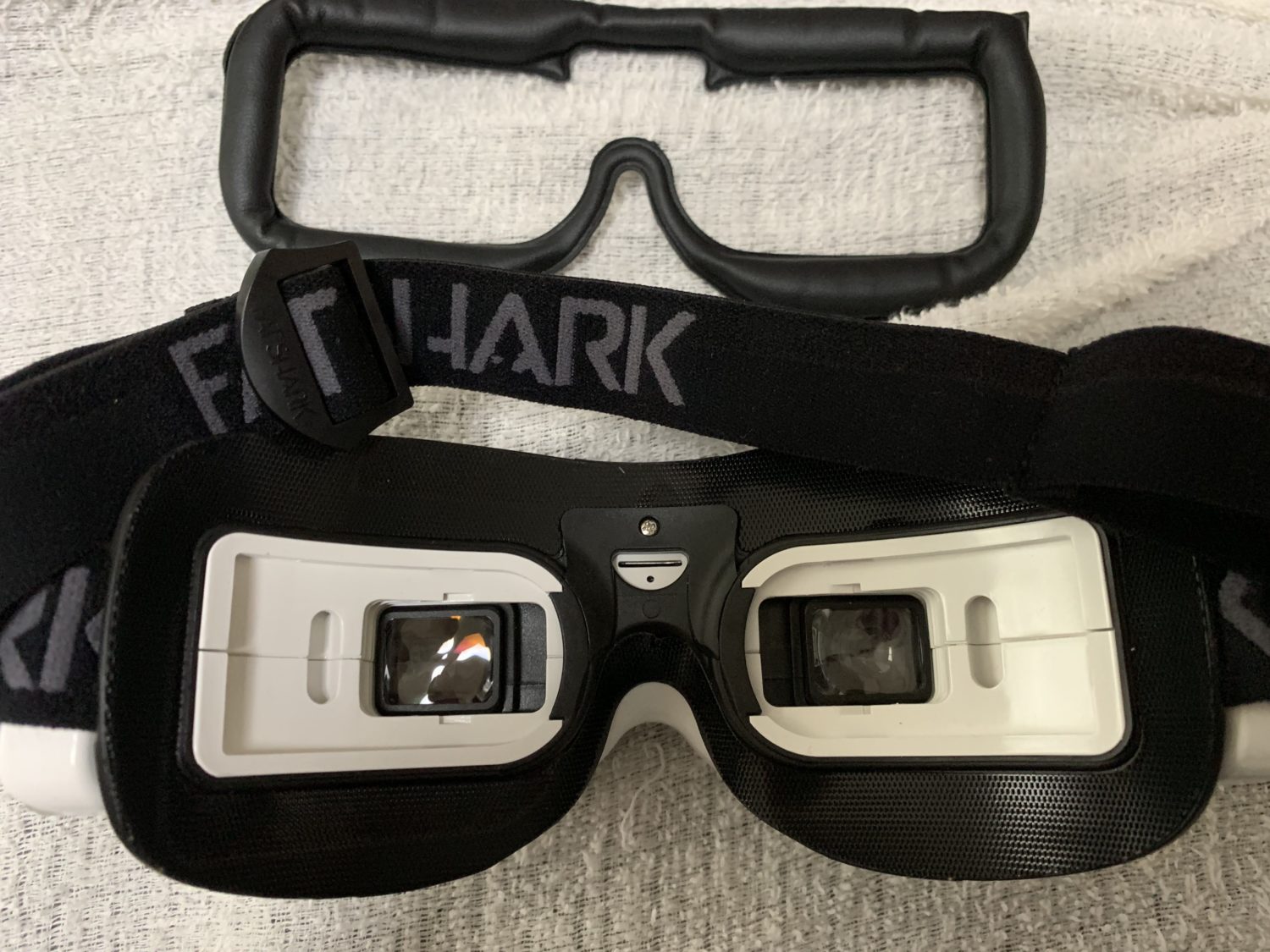 「FatShark HDO」IPD瞳孔間距離の幅を広げる方法【FPVゴーグル】