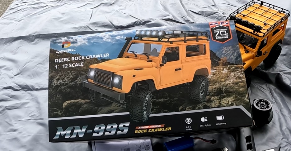 DEERC オフロード 4WDラジコンカー MN-99S レビュー